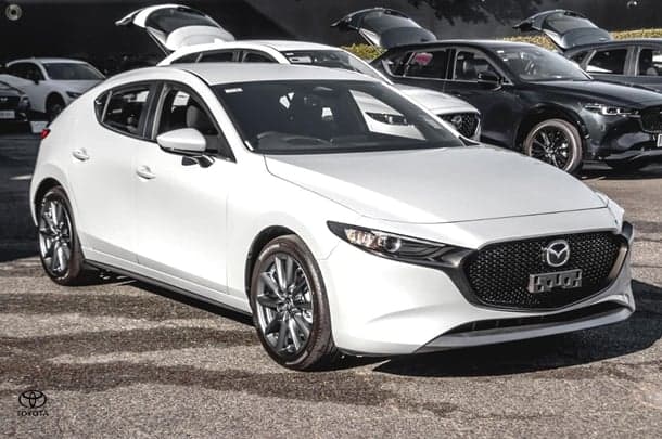 2025 Mazda 3 G20 Evolve in White