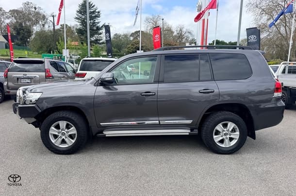 2016 Toyota Landcruiser GXL in Grey