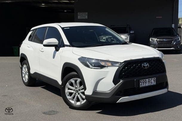 2023 Toyota Corolla Cross GX in White