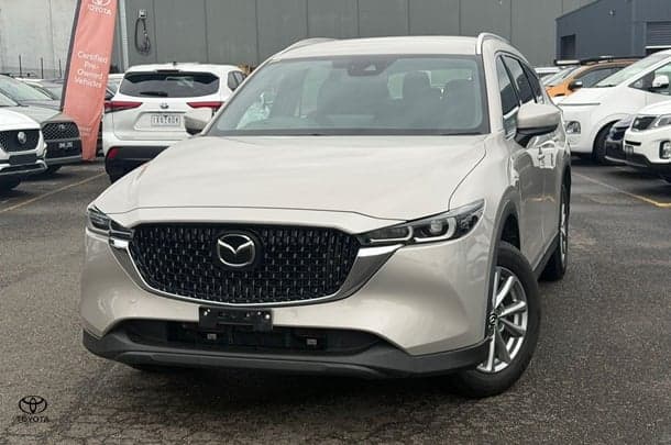 2023 Mazda CX-8 G25 Sport in Gold