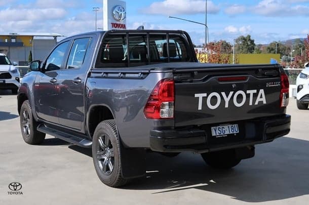 2025 Toyota Hilux SR 48V in Grey