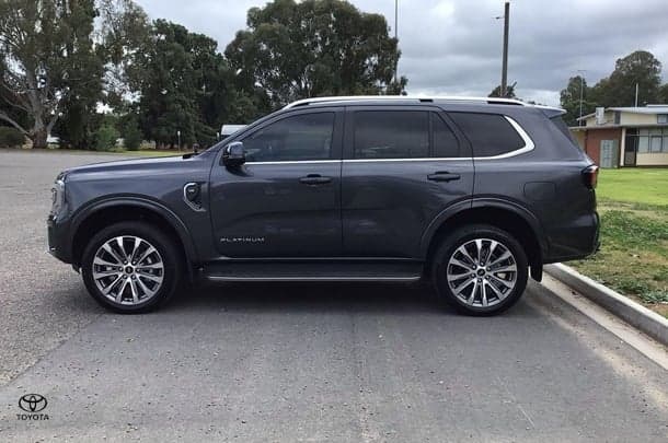 2024 Ford Everest Platinum in Grey
