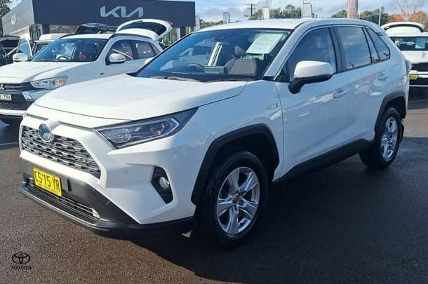 2019 Toyota RAV4 GX AWD in White