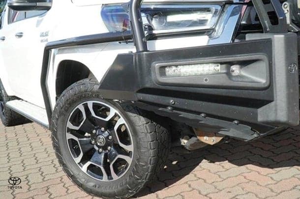2021 Toyota Hilux SR5 in White