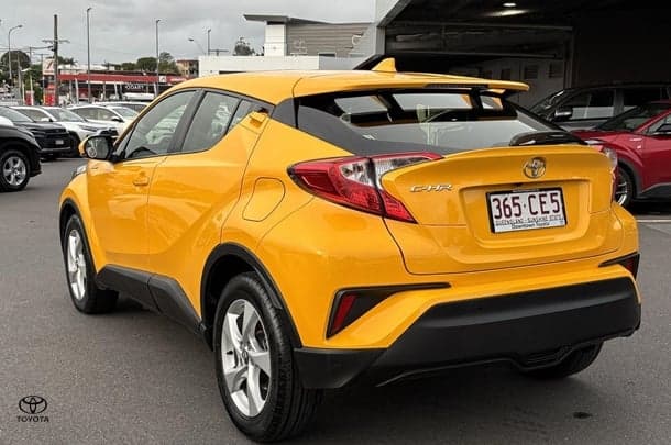 2019 Toyota C-HR Base in Yellow