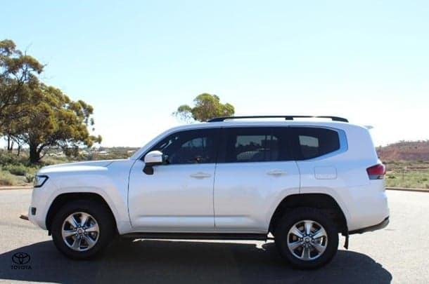 2022 Toyota Landcruiser VX in White
