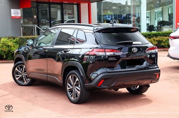 2025 Toyota Corolla Cross Atmos AWD in Black