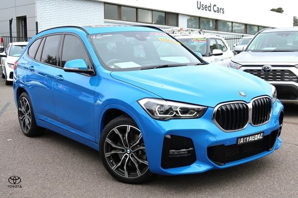 2021 BMW X1 xDrive25i in Blue