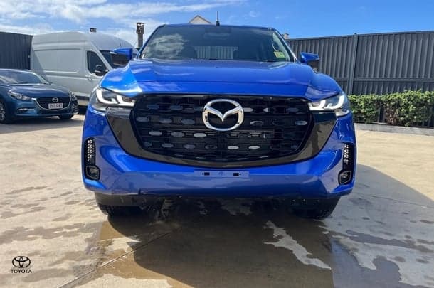 2025 Mazda BT-50 GT in Blue