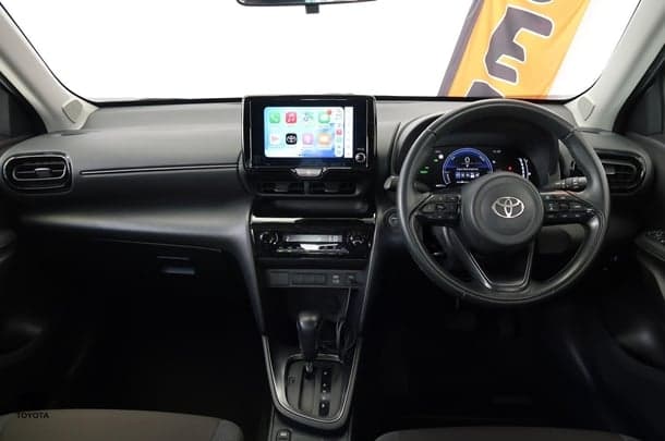 2024 Toyota Yaris Cross GX in Black