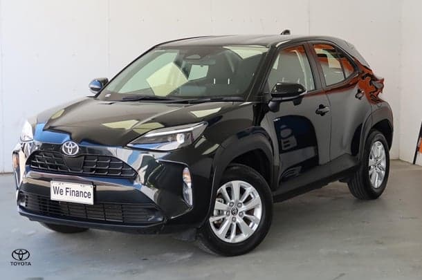 2024 Toyota Yaris Cross GX in Black