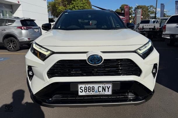 2022 Toyota RAV4 XSE (2WD) in Two Tone White