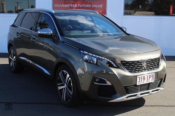 2019 Peugeot 5008 GT in Green