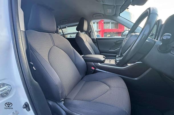 2022 Toyota Kluger GX AWD in White