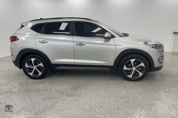 2015 Hyundai Tucson Highlander in Silver