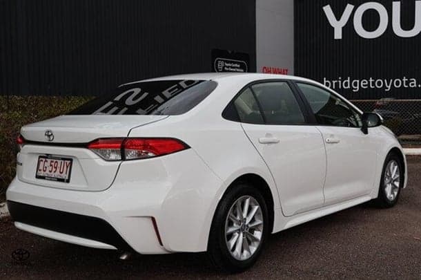 2020 Toyota Corolla Ascent Sport in White