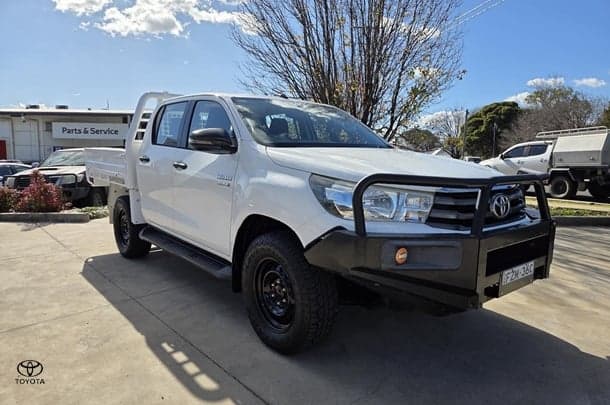 2017 Toyota Hilux SR in White