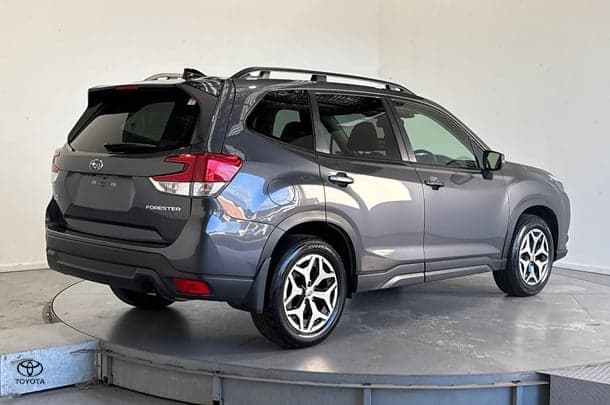 2024 Subaru Forester 2.5i in Grey