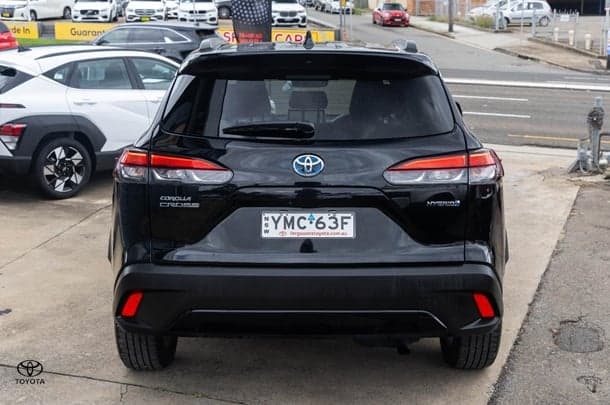 2022 Toyota Corolla Cross GXL in Black