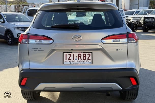 2024 Toyota Corolla Cross GX in White