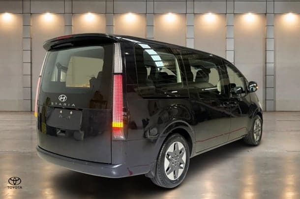 2021 Hyundai STARIA Base in Blue