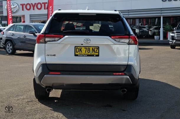 2021 Toyota RAV4 GXL-2WD in White