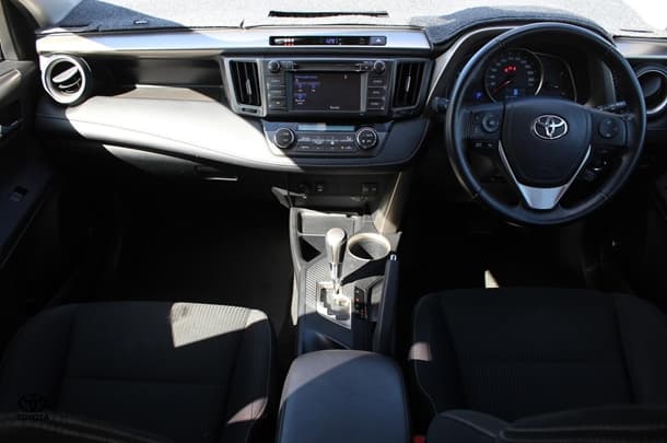 2014 Toyota RAV4 GXL in White