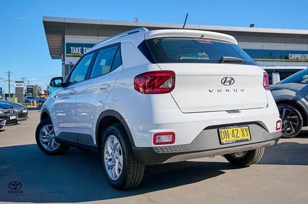 2025 Hyundai Venue Base in White