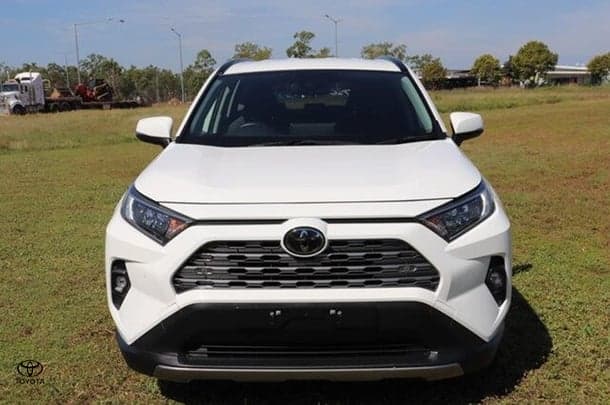 2024 Toyota RAV4 GXL in White