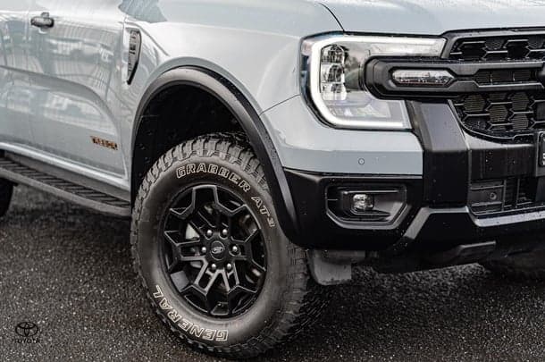 2024 Ford Everest Tremor in Grey