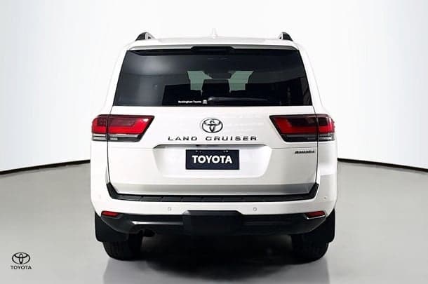 2022 Toyota Landcruiser Sahara in White