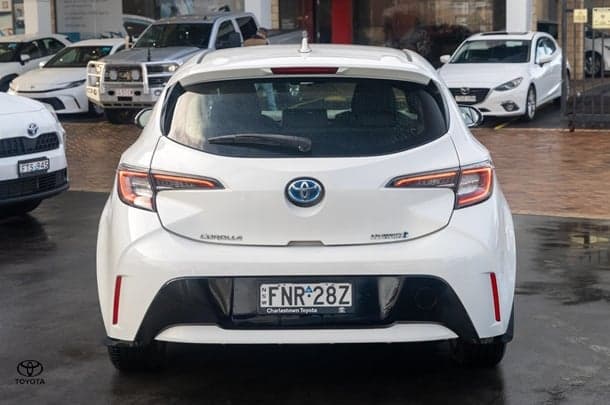 2021 Toyota Corolla Ascent Sport Hybrid in White