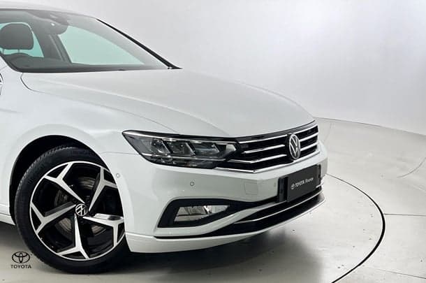 2022 Volkswagen Passat 140TSI Business in White