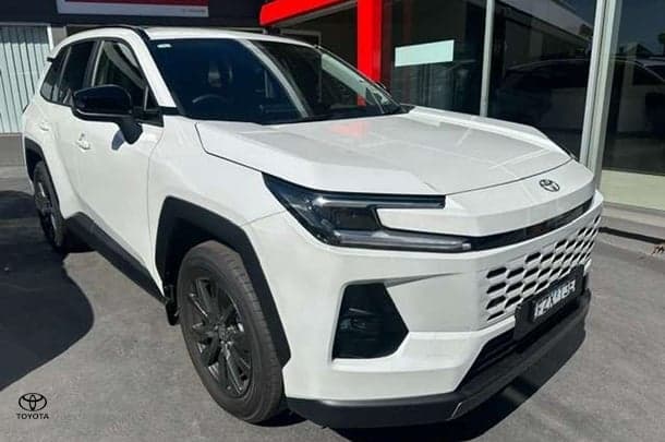 2026 Toyota RAV4 GXL in White