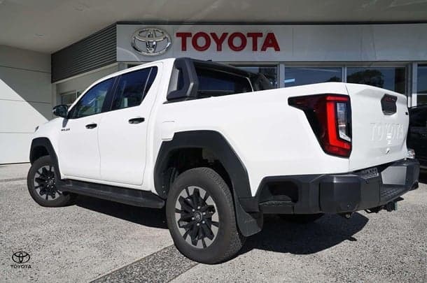 2025 Toyota Hilux SR5 in White