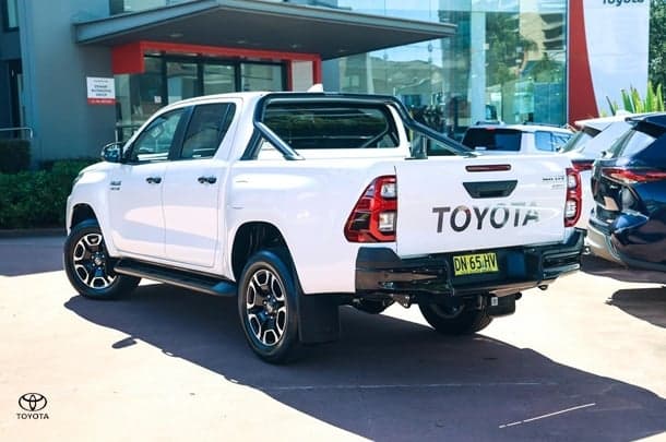 2025 Toyota Hilux SR5 in White