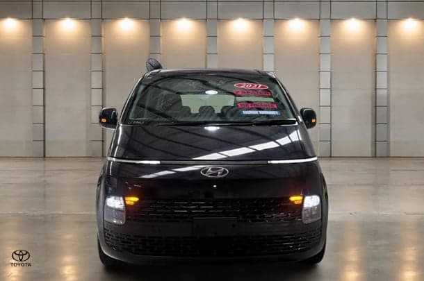 2021 Hyundai STARIA Base in Blue