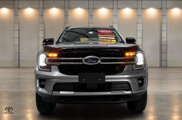 2024 Ford Everest Trend in Pink