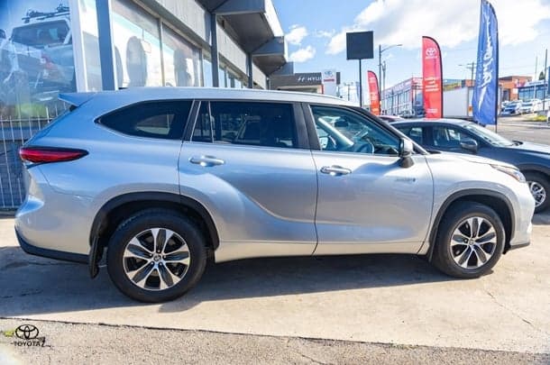 2023 Toyota Kluger GXL in Silver