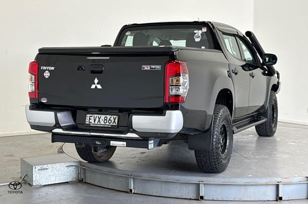 2022 Mitsubishi Triton GLX+ in Black