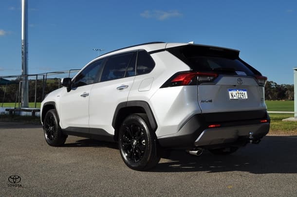 2025 Toyota RAV4 Cruiser in White