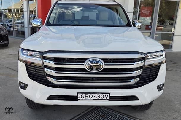 2026 Toyota Landcruiser Sahara in White