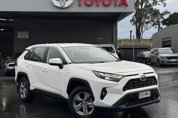 2024 Toyota RAV4 GX in White
