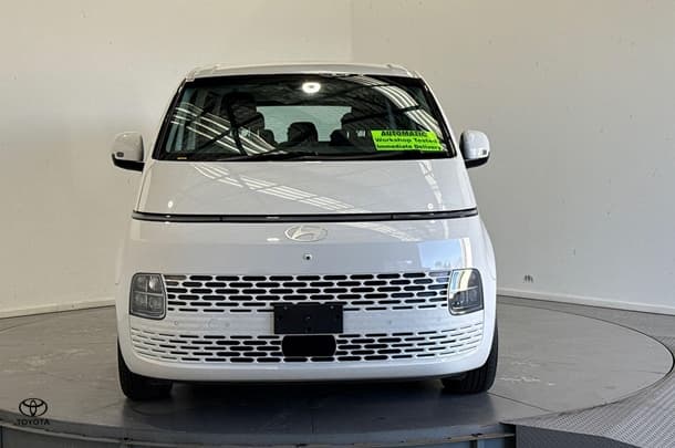 2024 Hyundai STARIA Base in White
