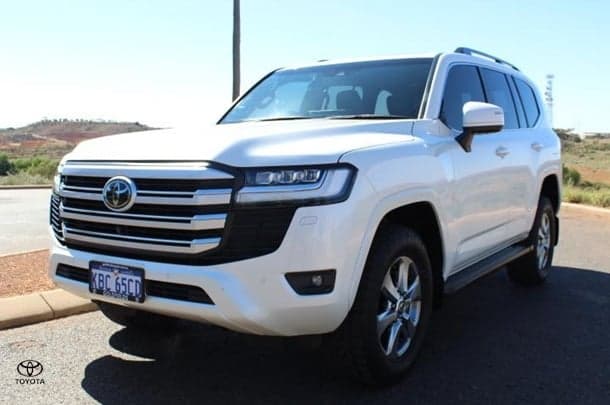 2022 Toyota Landcruiser VX in White