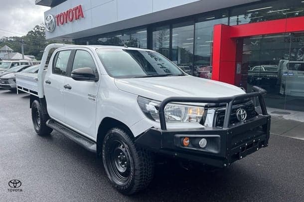2019 Toyota Hilux SR in White
