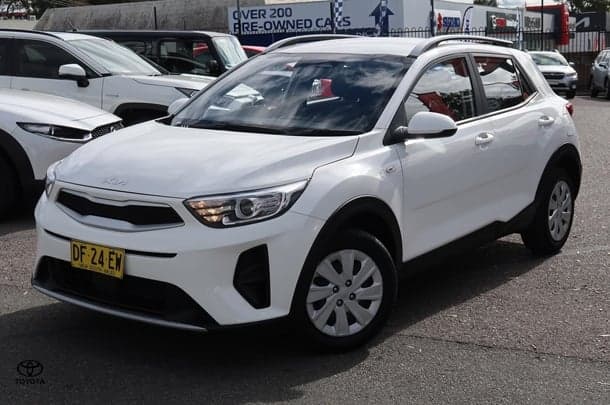 2023 Kia Stonic S in White