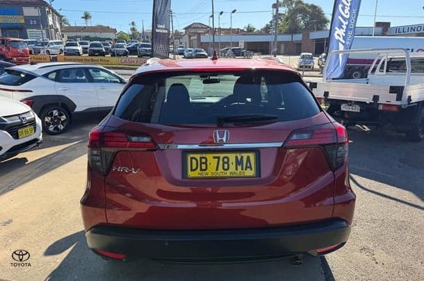 2021 Honda HR-V VTi-S in Red