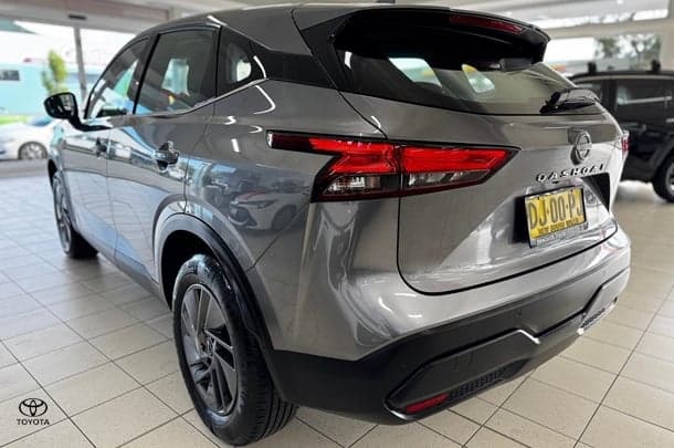 2023 Nissan QASHQAI ST in Grey