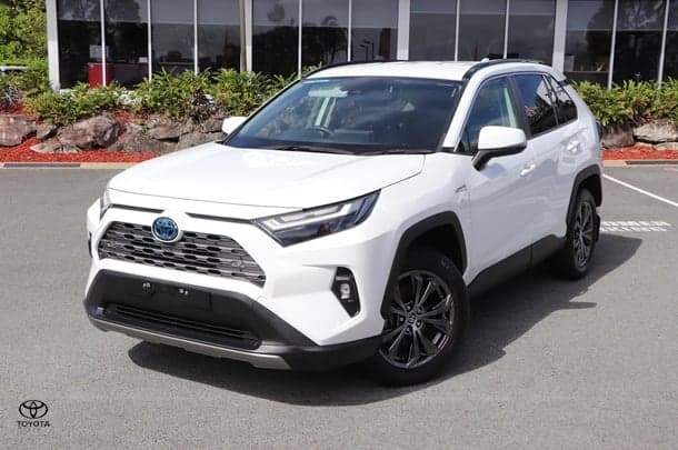 2023 Toyota RAV4 GXL-2WD in White